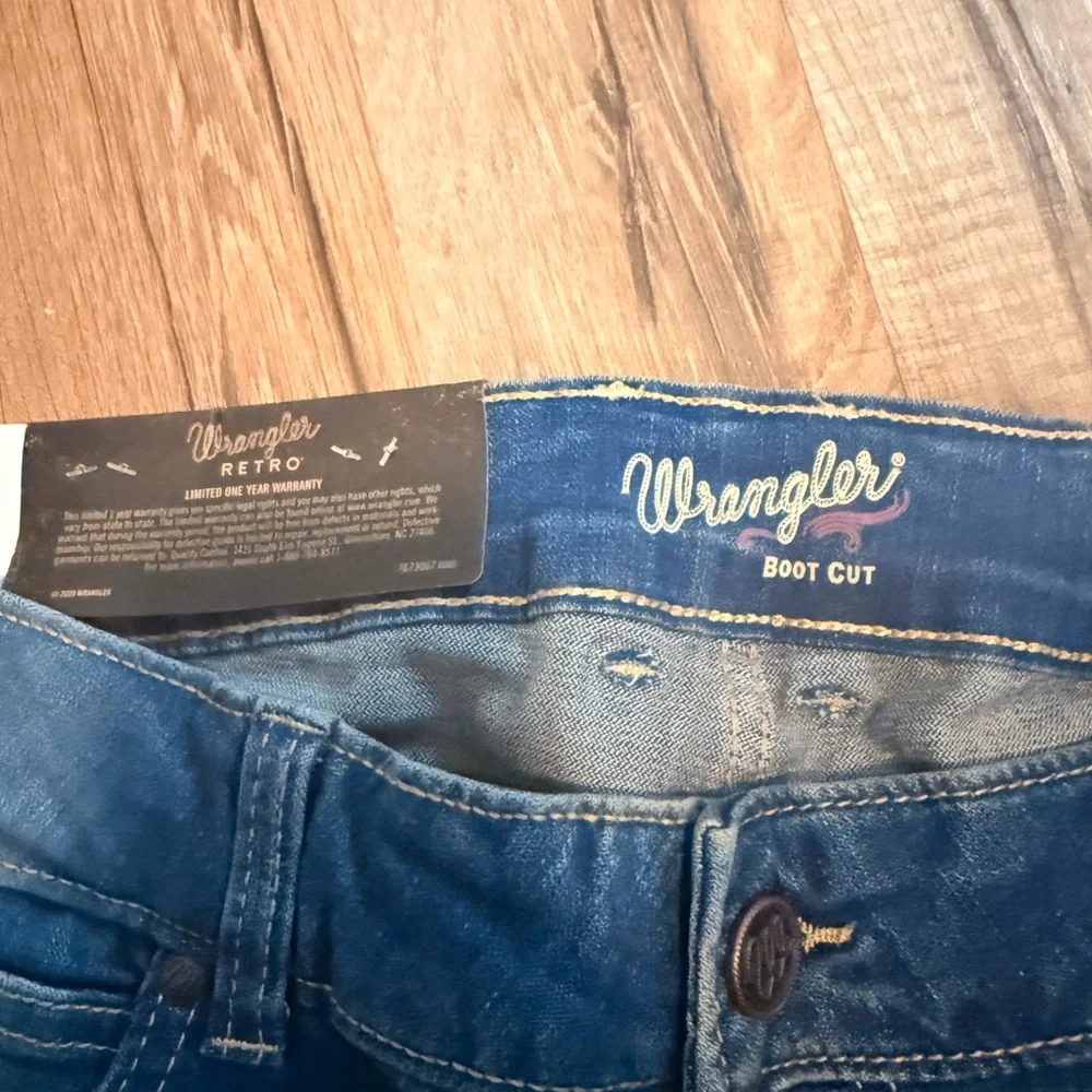 Wrangler Retro Women’s Bootcut Jeans - Picture 2 of 6